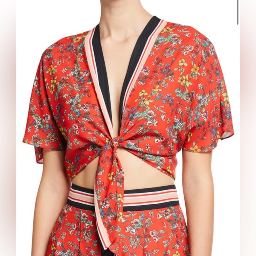 NWOTs Alice + Olivia Lydia tie front crop top M